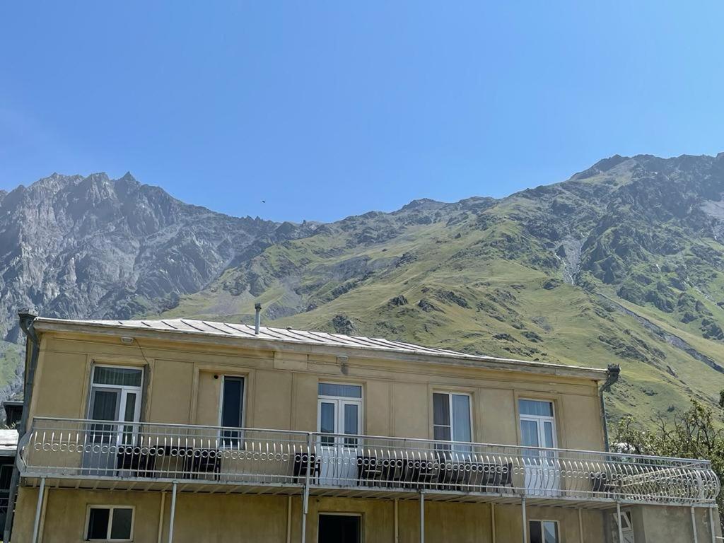 Family Hotel 7 Sisters Kazbegi Εξωτερικό φωτογραφία