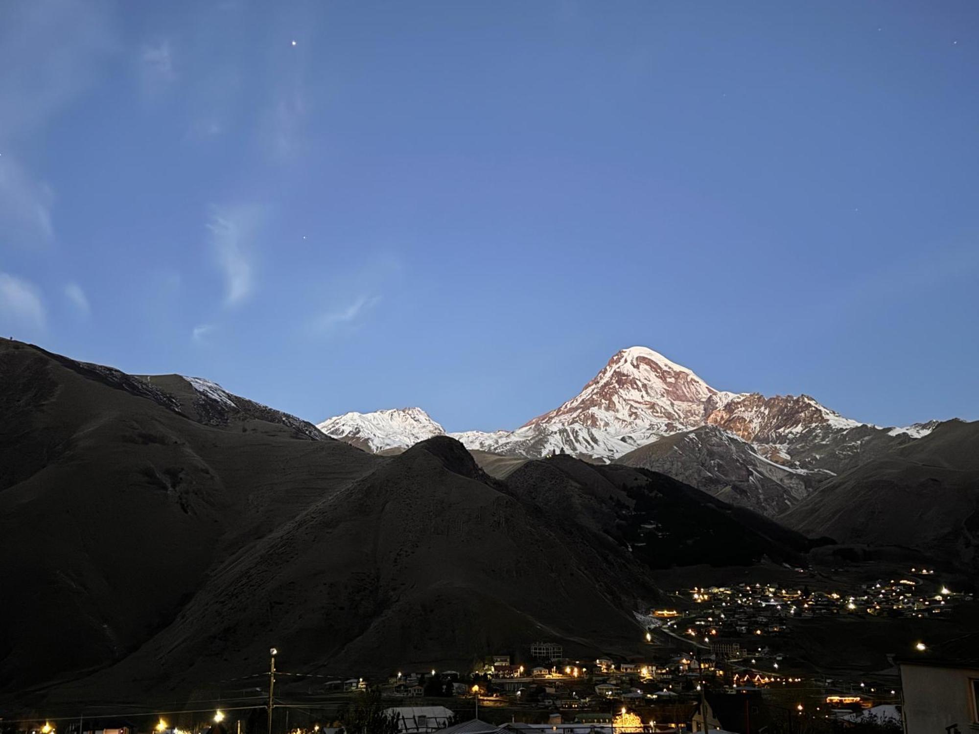 Family Hotel 7 Sisters Kazbegi Εξωτερικό φωτογραφία
